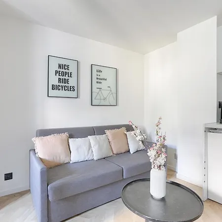 Apartment Charming La Chapelle Paris